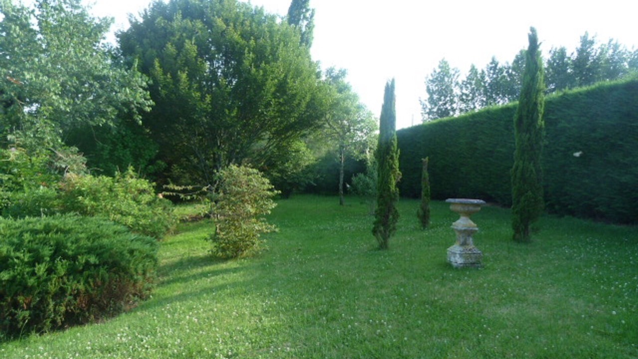 Photo of Outdoor in Oriolles