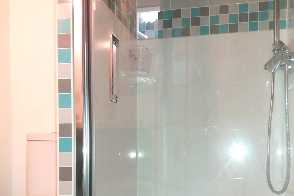 Photo of Bathroom in Bouyon