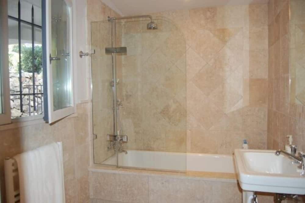 Photo of Bathroom in Les Baraques