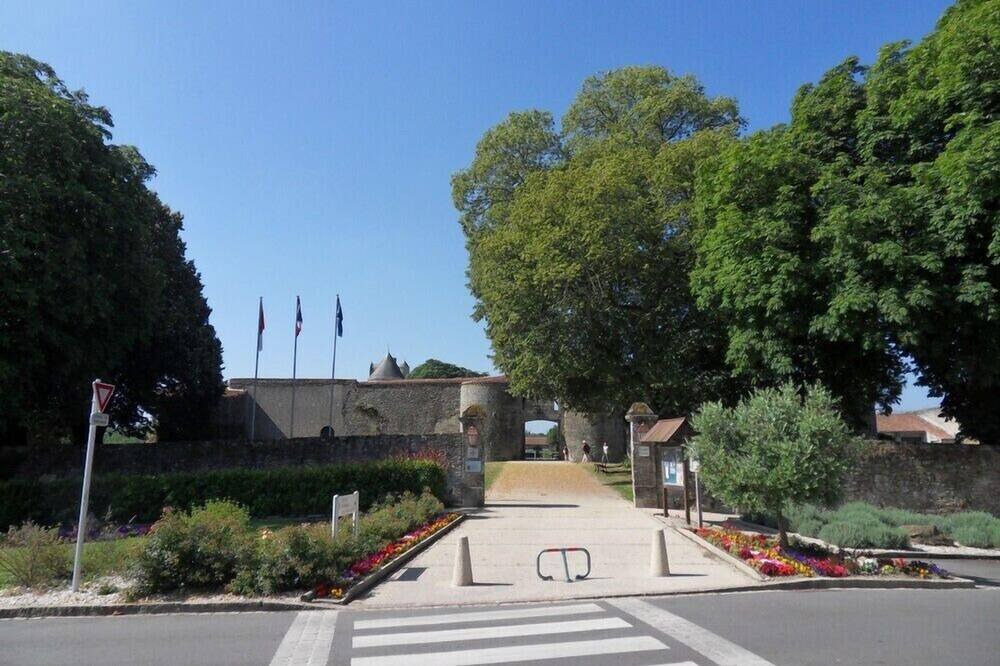 Photo of Outdoor in Apremont
