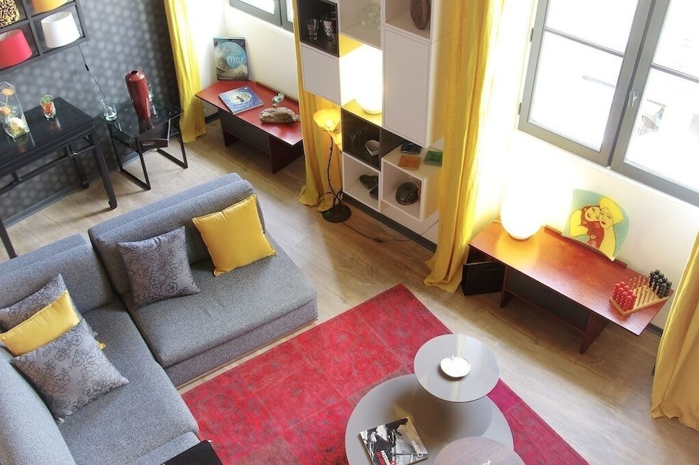 Photo of Livingroom in Bordeaux Golden Triangle