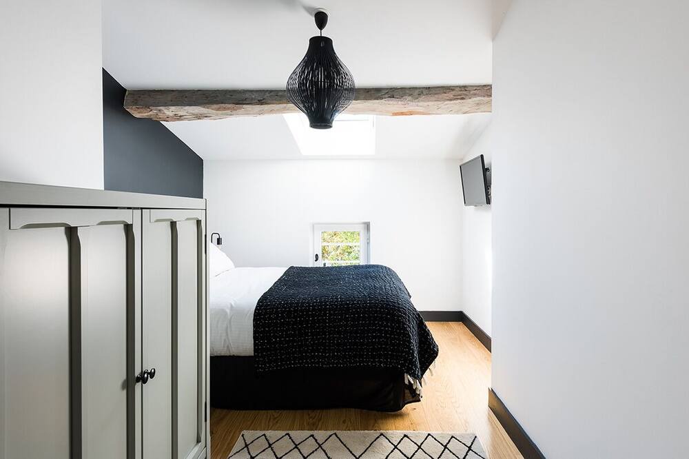 Photo of Bedroom in Libourne