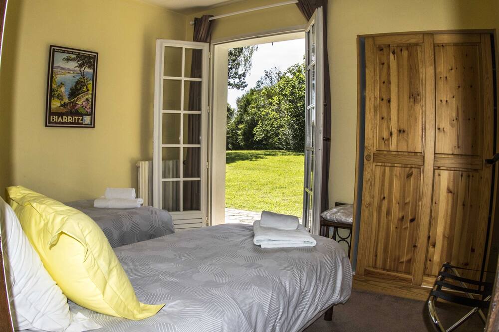 Photo of Bedroom in Arbonne