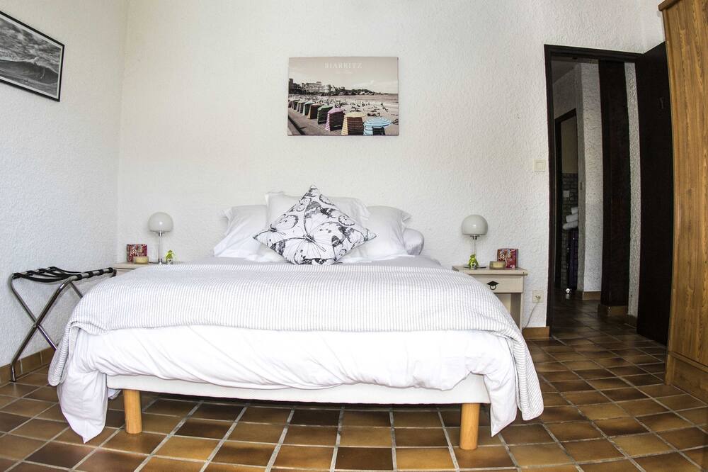 Photo of Bedroom in Arbonne