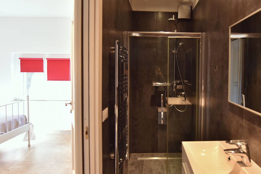 Photo of Bathroom in Biot