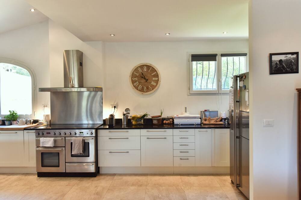Photo of Kitchen in Biot
