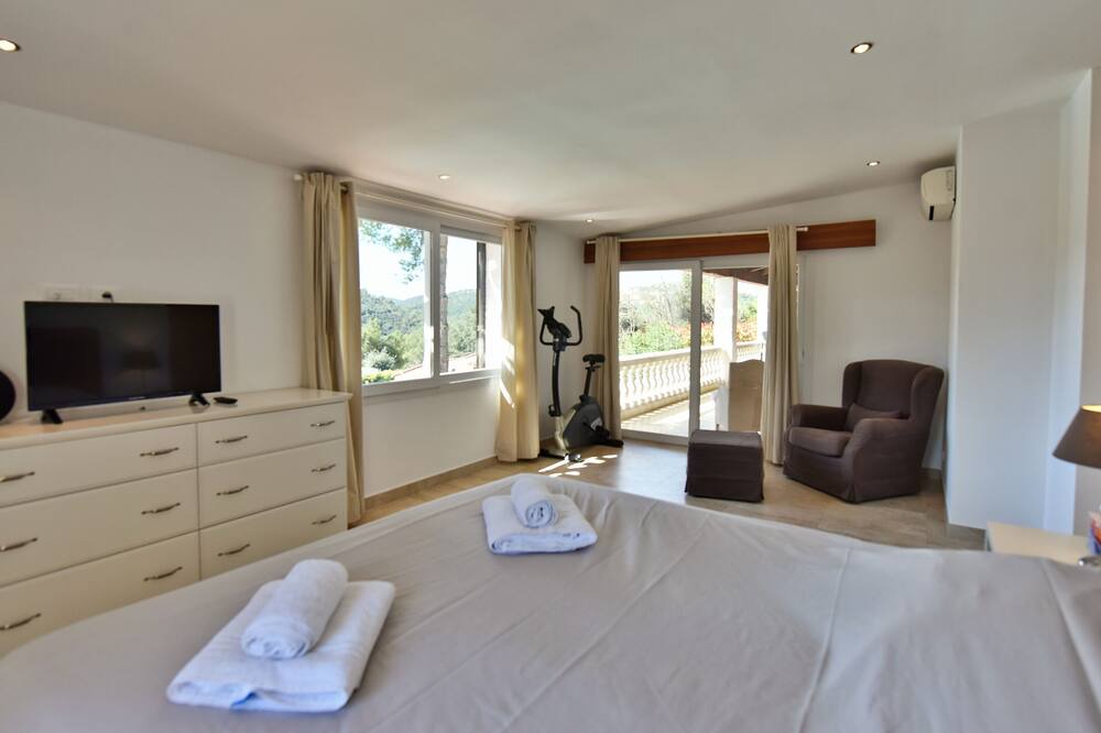 Photo of Bedroom in Biot