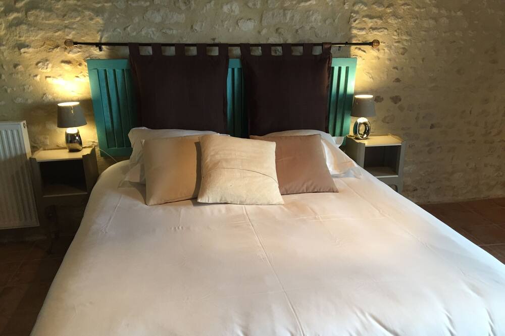 Photo of Bedroom in Montils