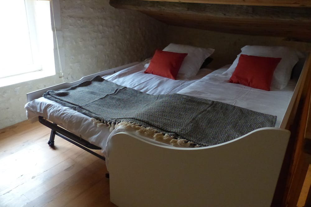 Photo of Bedroom in Montils
