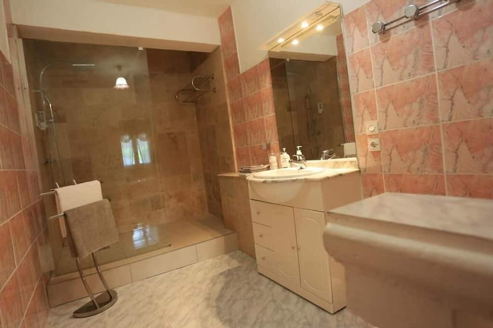 Photo of Bathroom in Greolieres