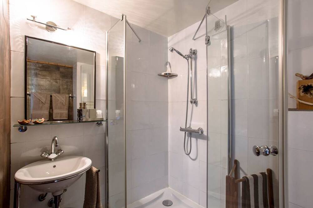 Photo of Bathroom in Coursegoules