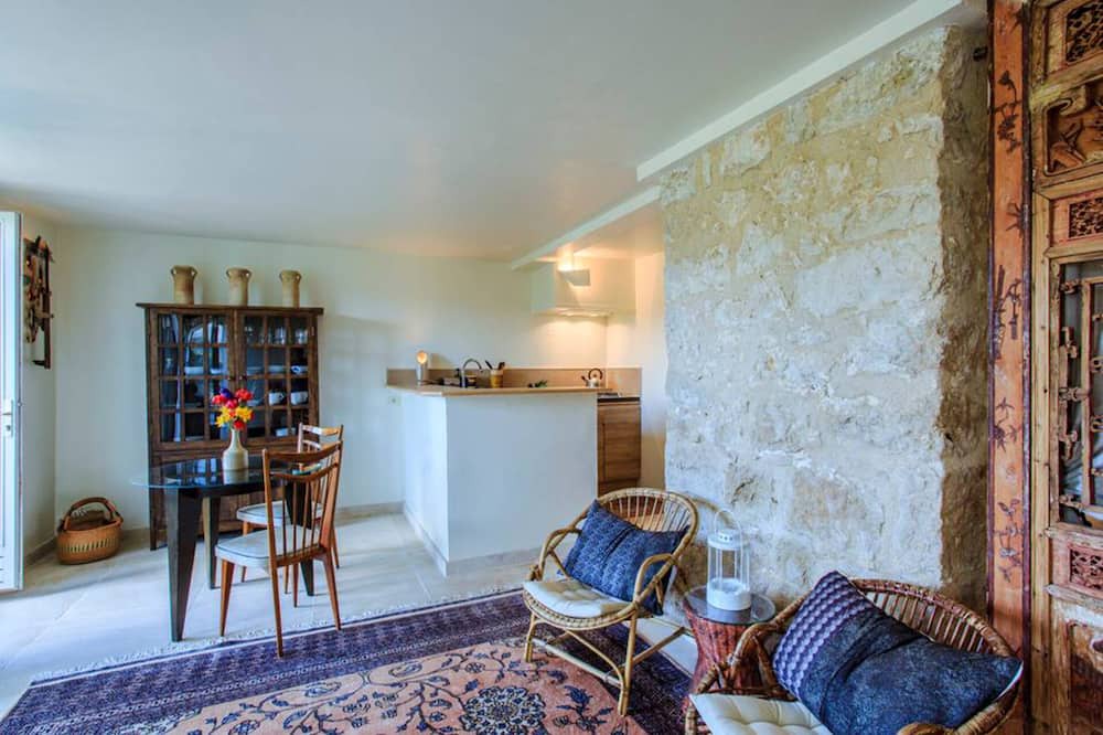 Photo of Livingroom in Coursegoules