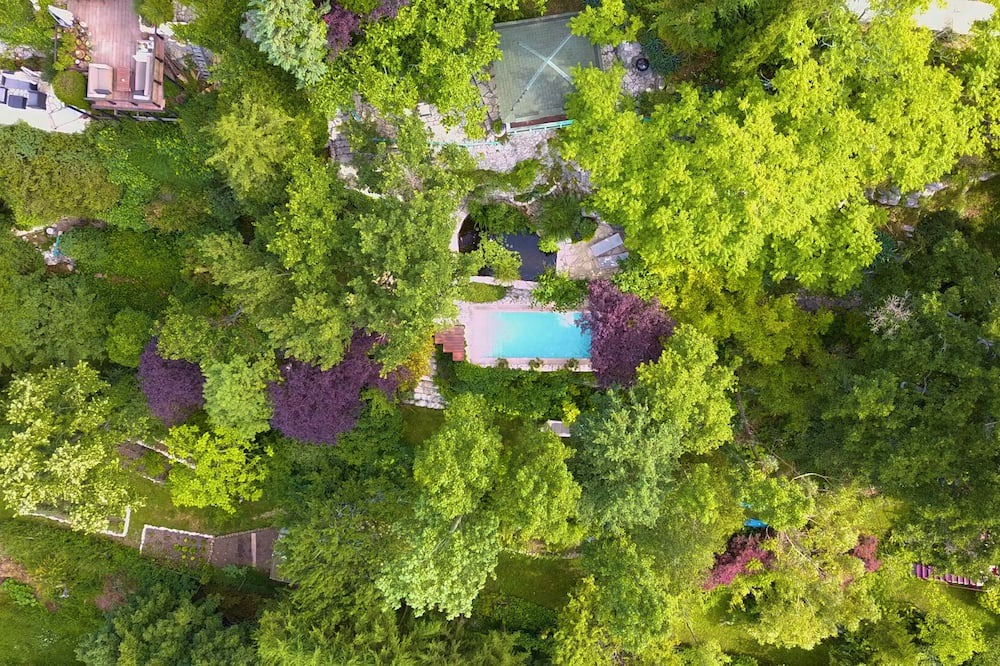 Photo of Outdoor in Coursegoules