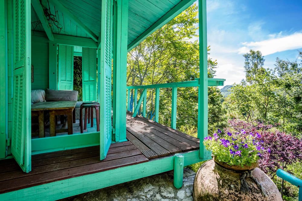 Photo of Patio Balcony in Coursegoules