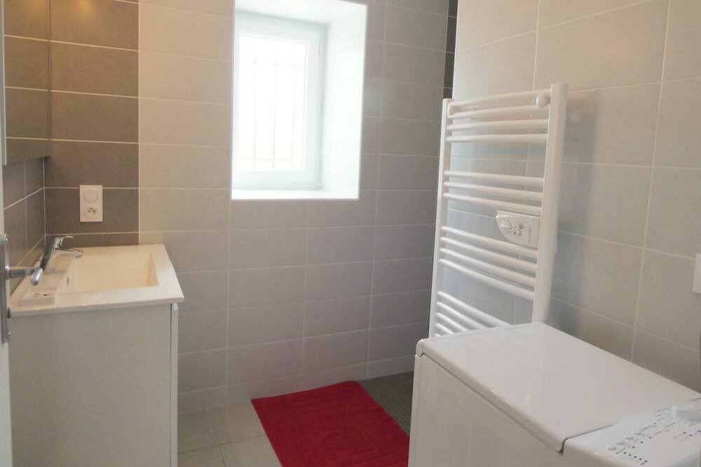 Photo of Bathroom in Angoume