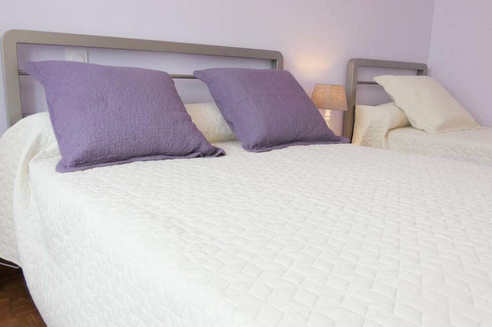 Photo of Bedroom in Angoume