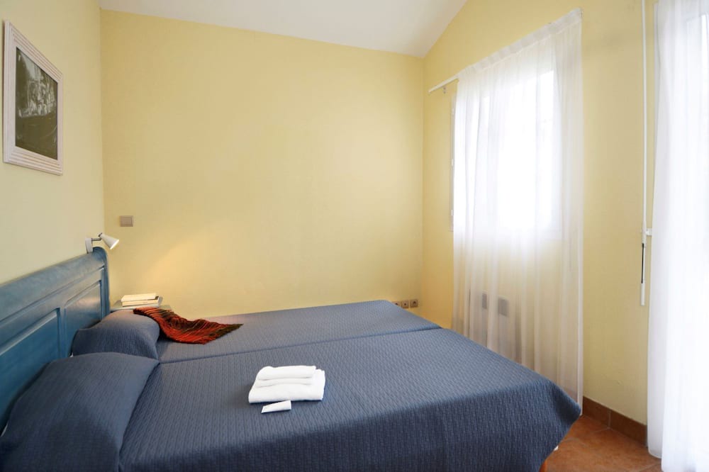 Photo of Bedroom in Gujan-Mestras