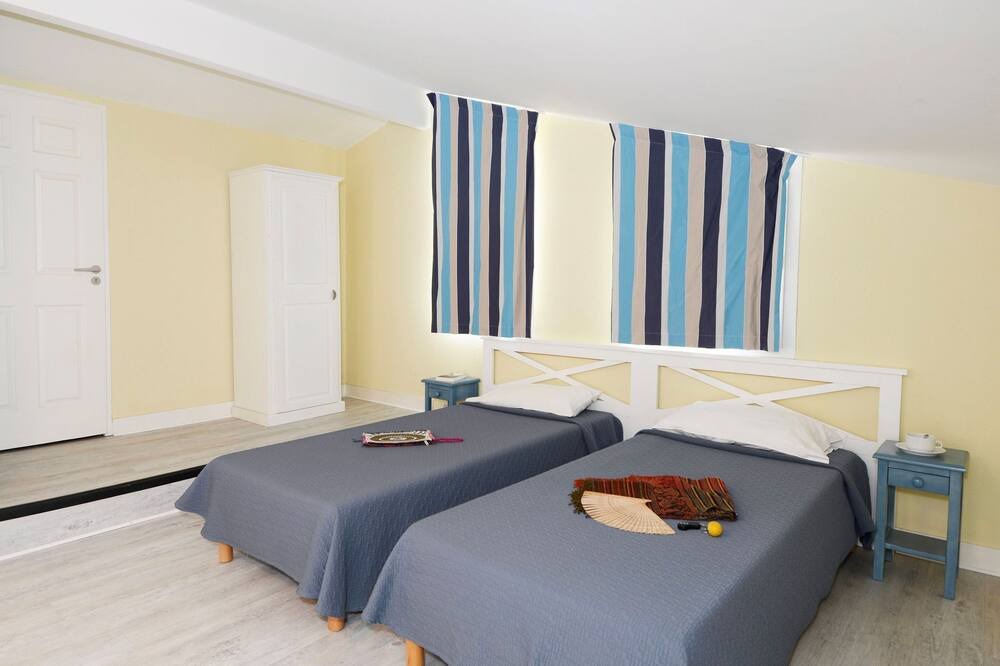 Photo of Bedroom in Gujan-Mestras