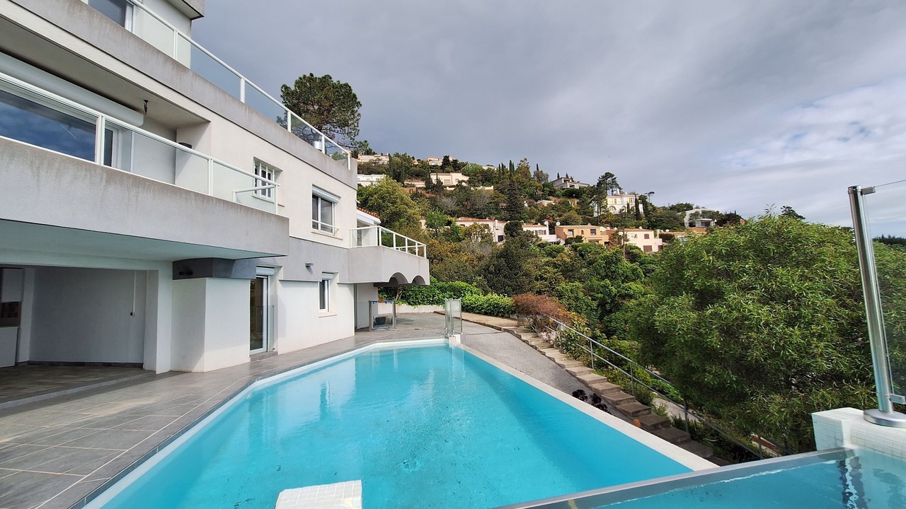 Photo of Outdoor in Espero-Pax