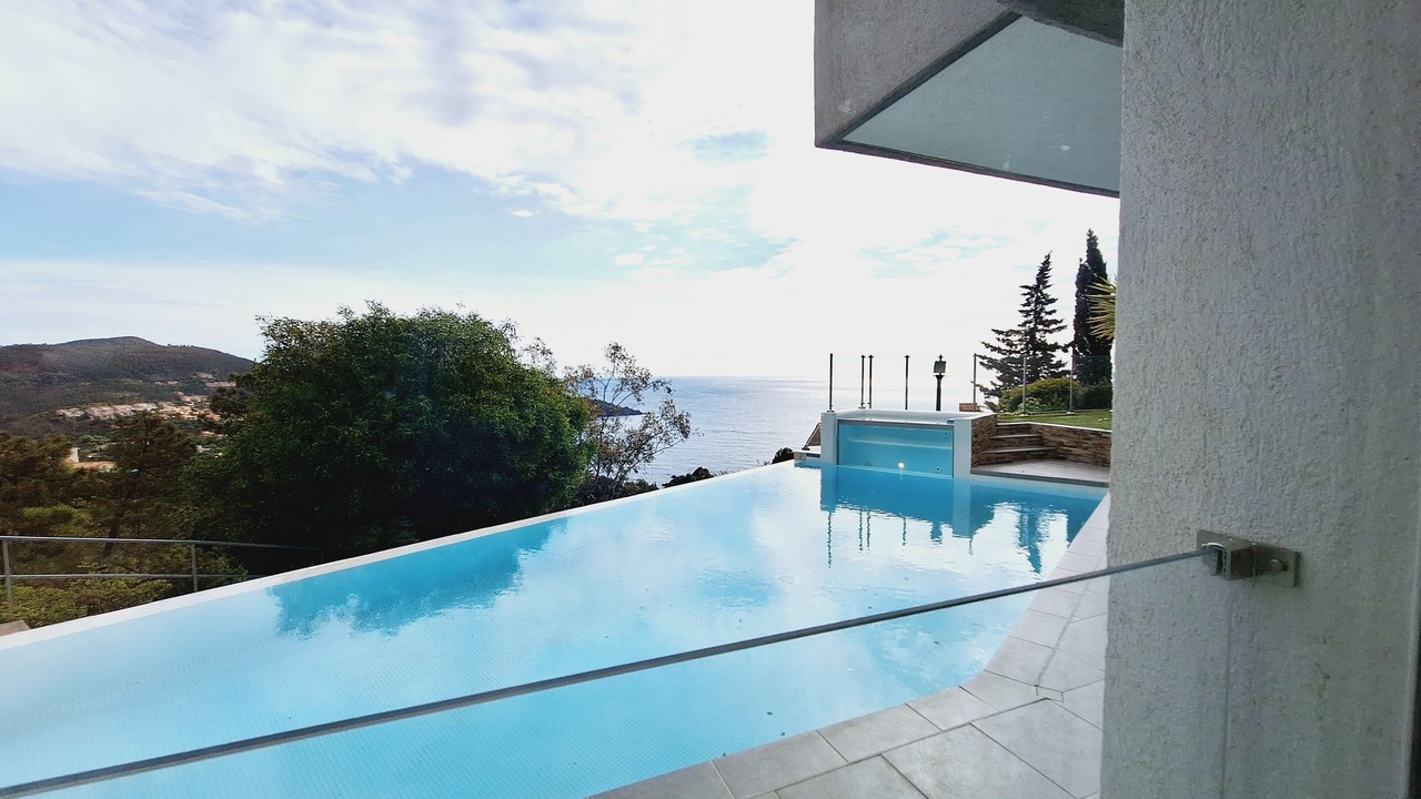 Photo of Outdoor in Espero-Pax