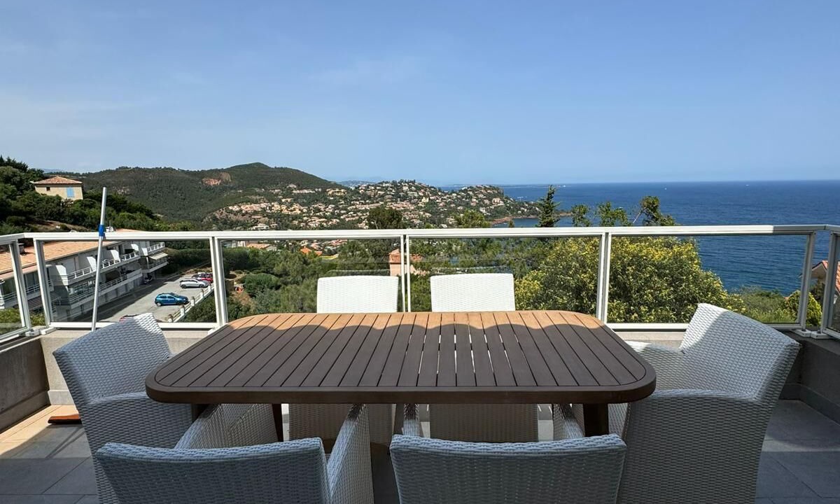 Photo of Patio Balcony in Espero-Pax