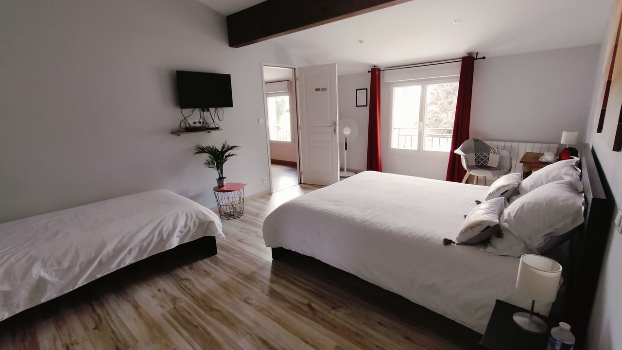 Photo of Bedroom in Saint-Seurin-de-Cadourne