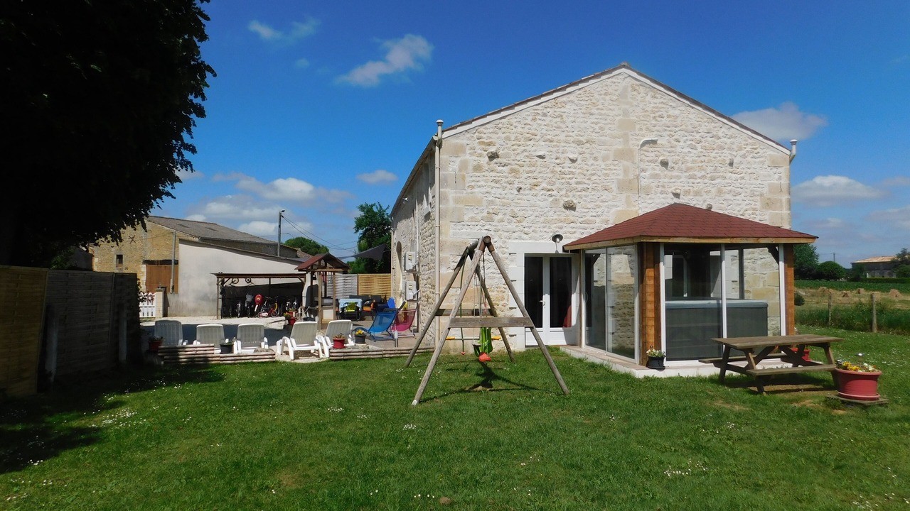 Photo of Outdoor in Saint-Quantin-de-Rancanne