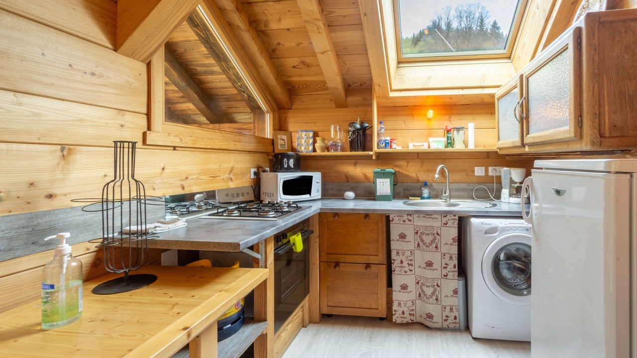 Photo of Kitchen in Saint-Colomban-des-Villards