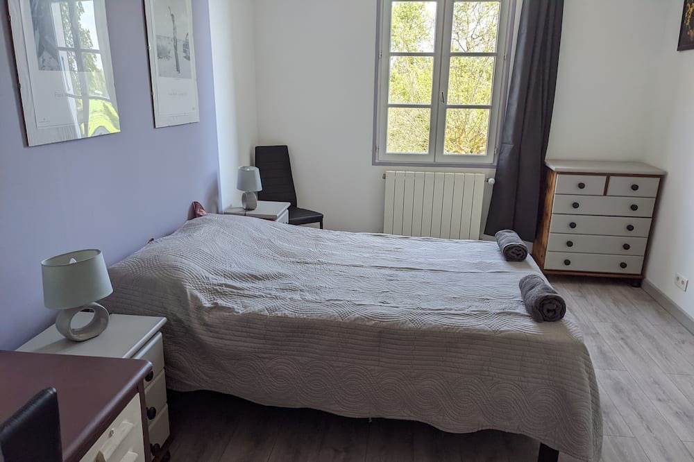 Photo of Bedroom in Brives-sur-Charente
