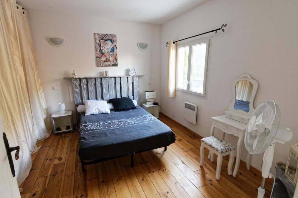 Photo of Bedroom in Peille