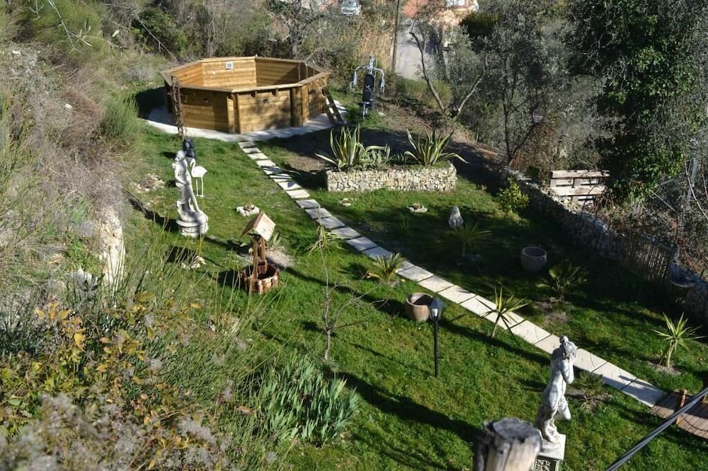 Photo of Outdoor in Peille