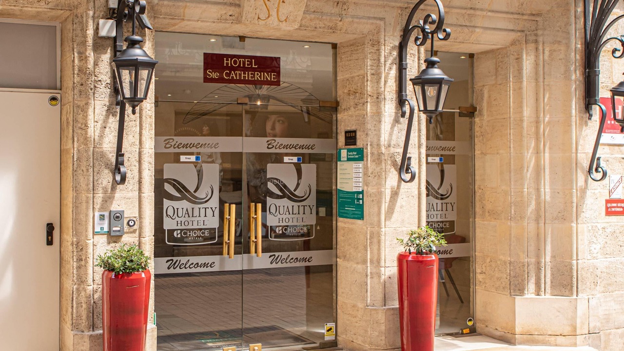Photo of Outdoor in Hotel de Ville - Quinconces