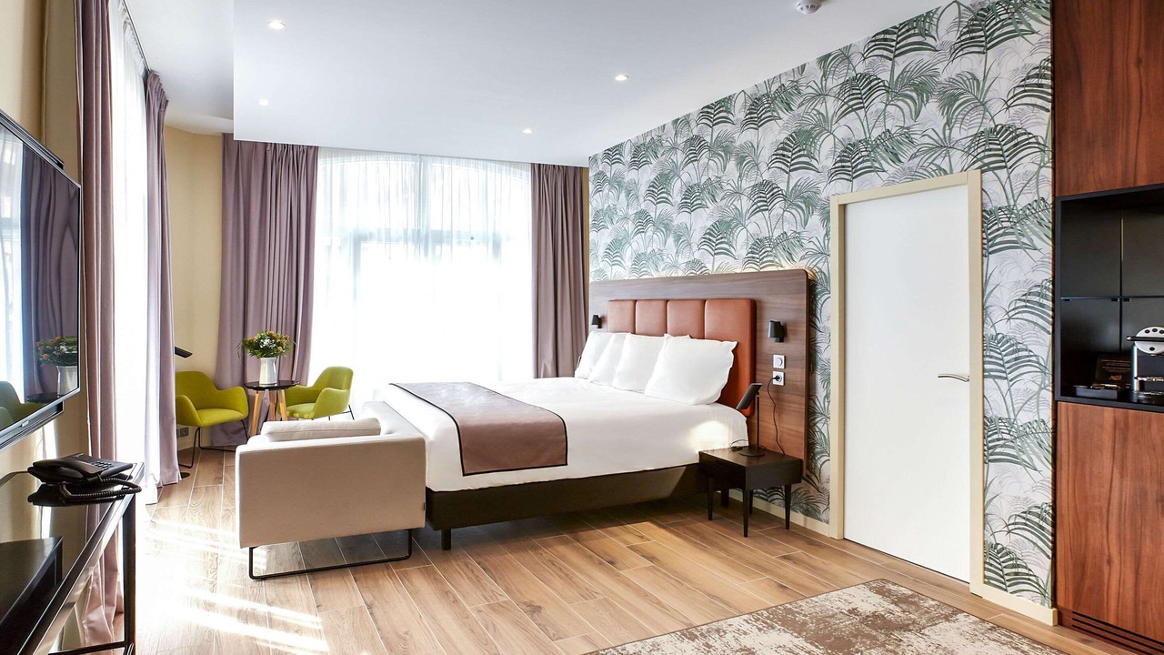 Photo of Bedroom in Hotel de Ville - Quinconces