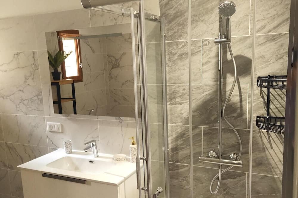 Photo of Bathroom in Escragnolles