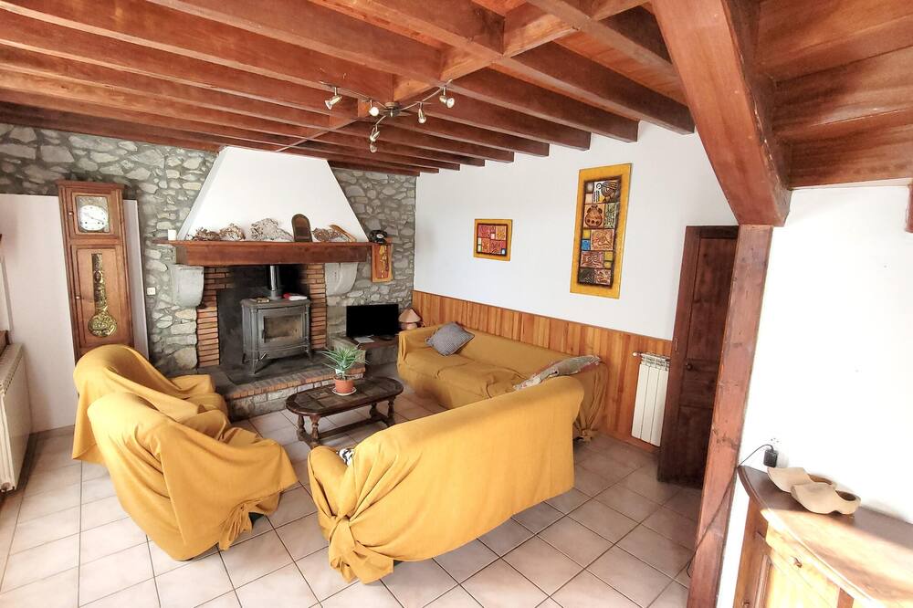 Photo of Livingroom in Saubrigues