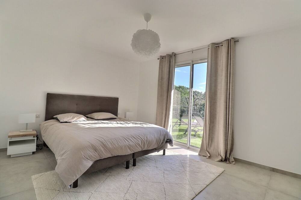 Photo of Bedroom in Valbonne