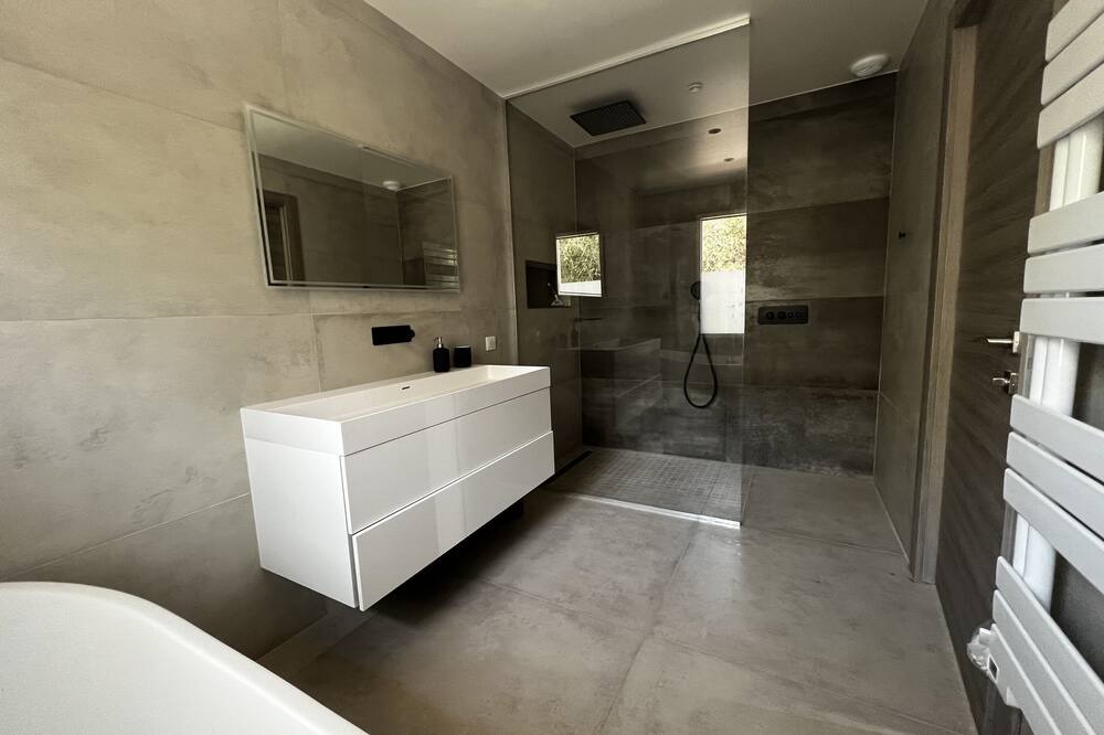 Photo of Bathroom in Valbonne