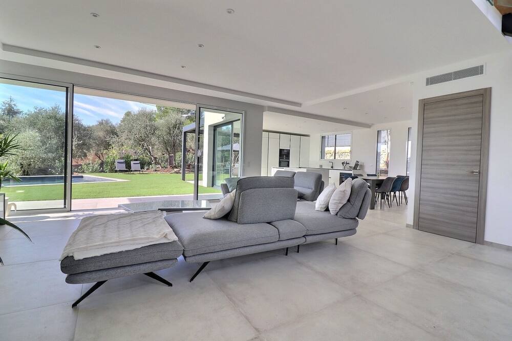 Photo of Livingroom in Valbonne
