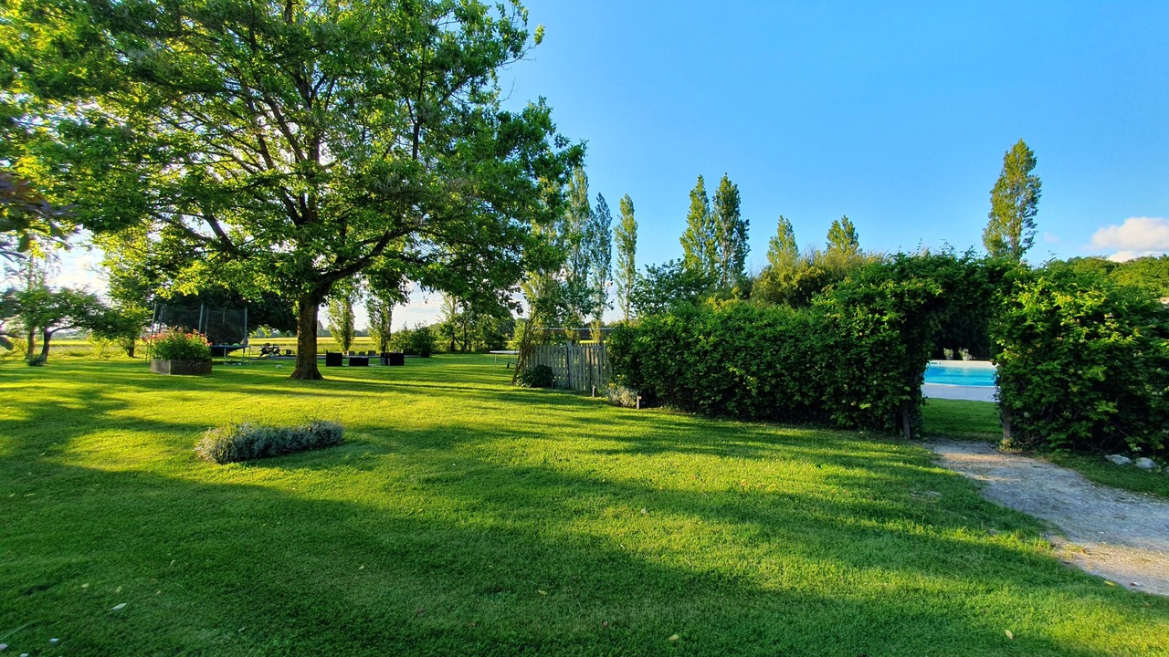 Photo of Outdoor in Chaunac