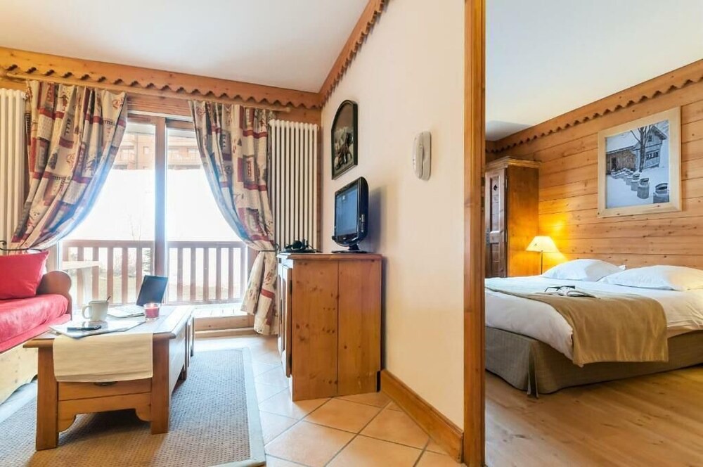 Photo of Bedroom in Arc-1800