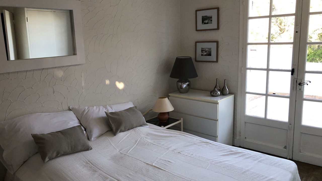 Photo of Bedroom in Guerrevieille
