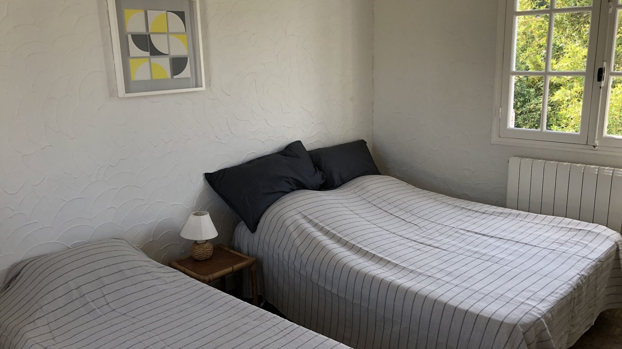 Photo of Bedroom in Guerrevieille