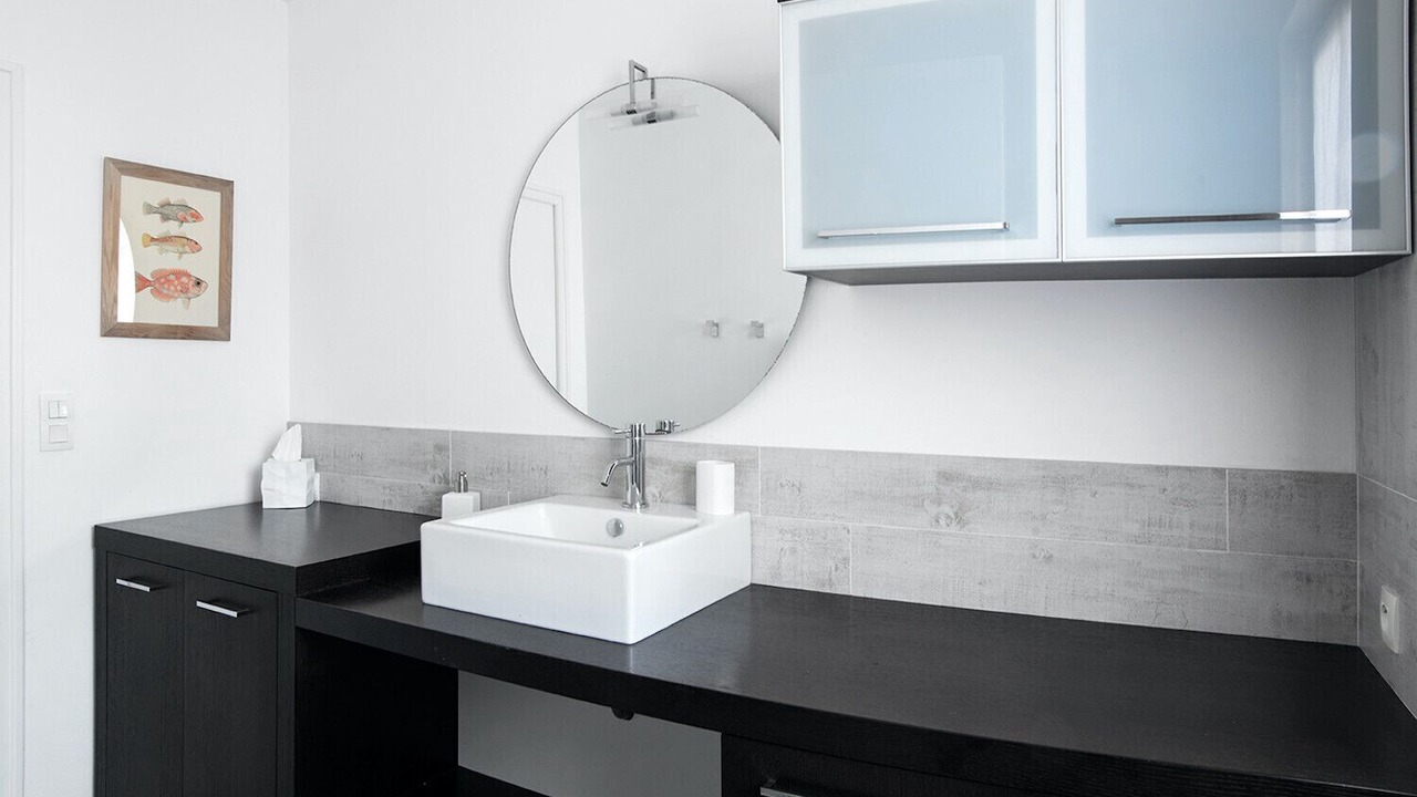 Photo of Bathroom in La Flotte