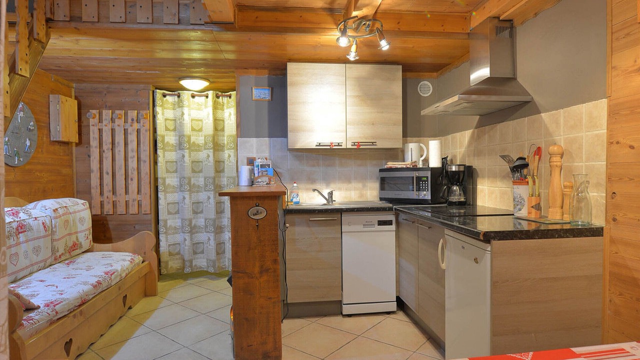 Photo of Kitchen in Arc-2000