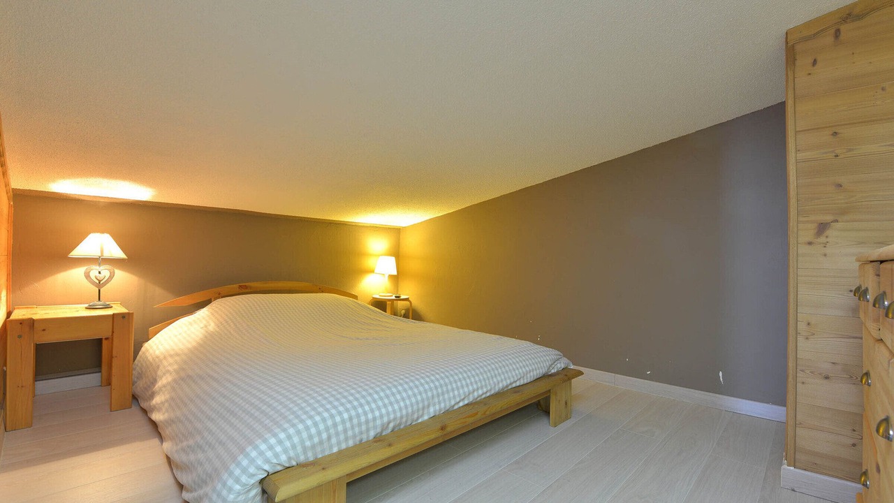 Photo of Bedroom in Arc-2000