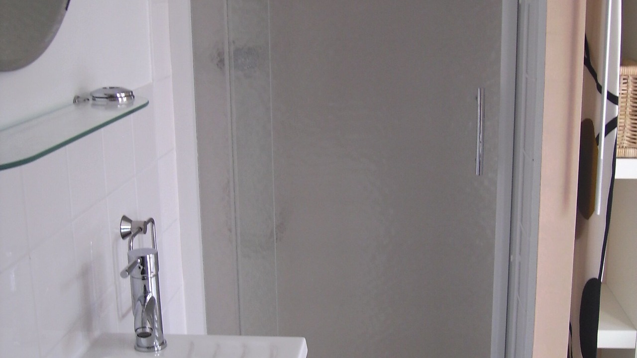 Photo of Bathroom in Domino