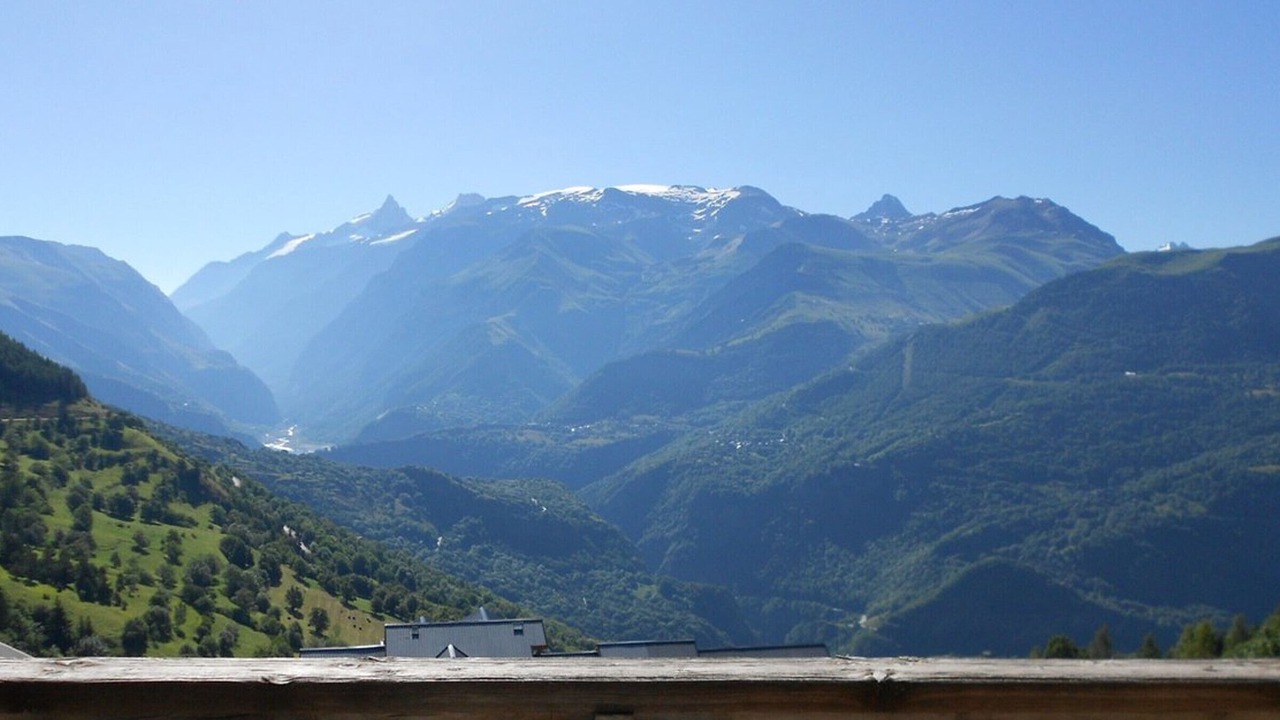 Photo of Outdoor in Auris