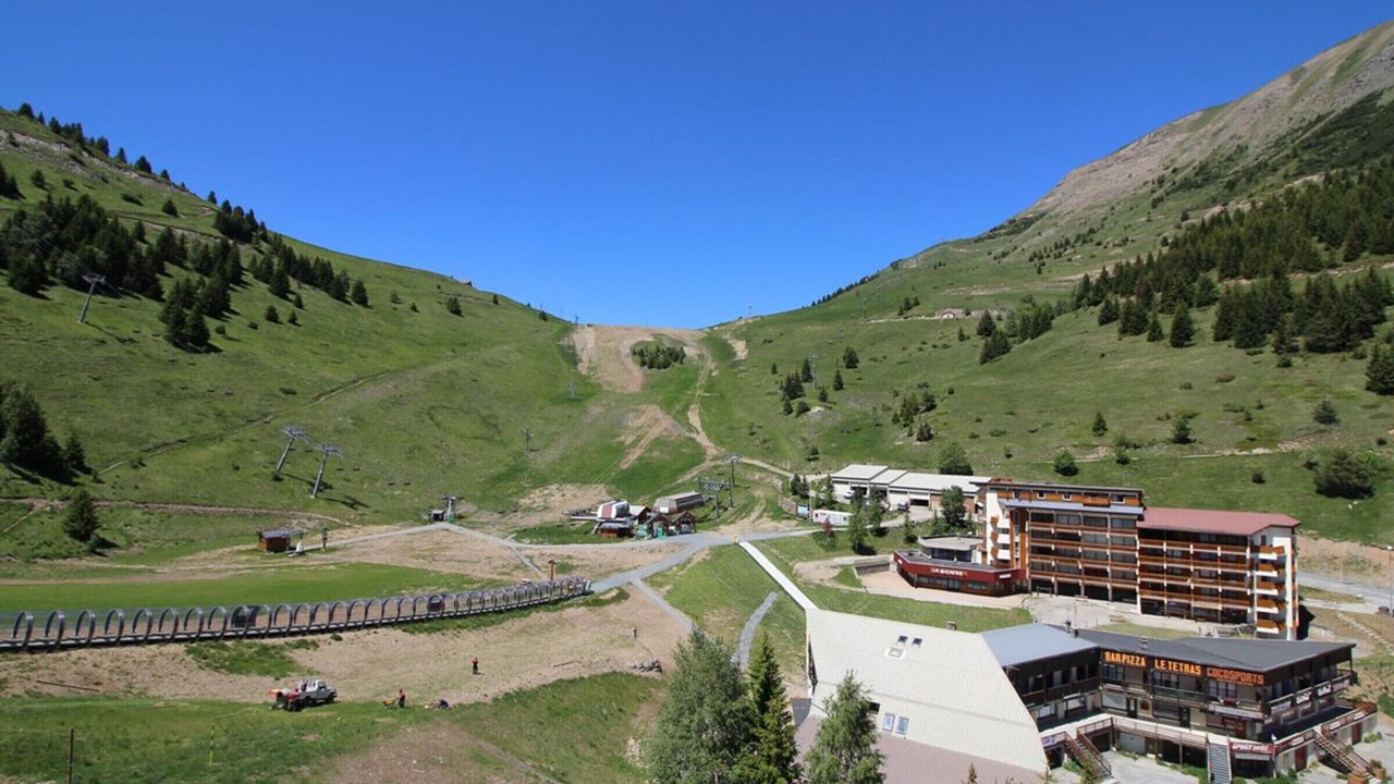 Photo of Outdoor in Auris