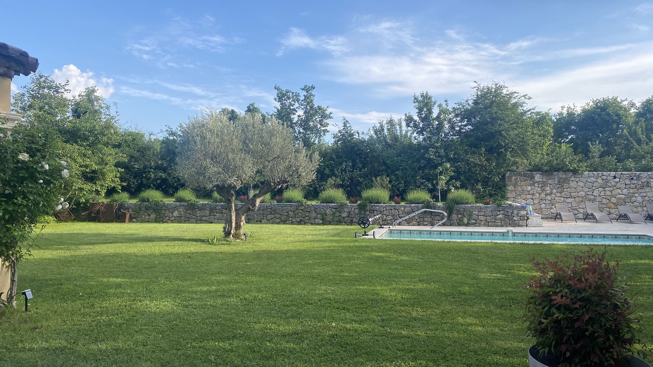 Photo of Outdoor in Saint-Vallier-de-Thiey