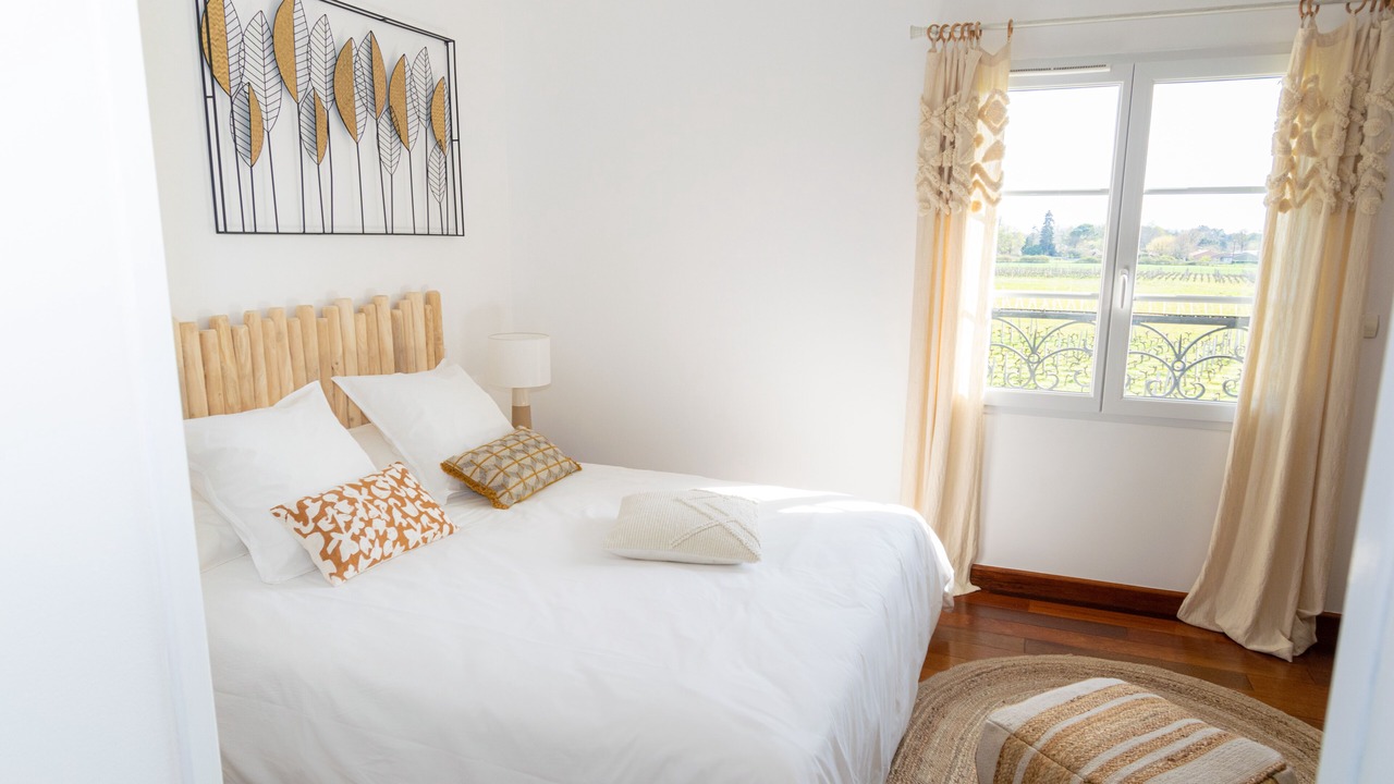 Photo of Bedroom in Saint-Laurent-de-Medoc